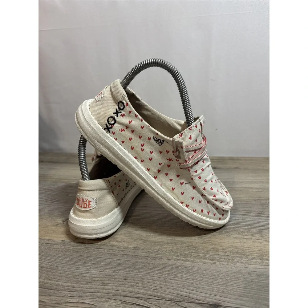 Hey Dude Girls 4 Youth 4 Wendy Hearts Amor Cupid Love Red Slip-On Casual Shoes